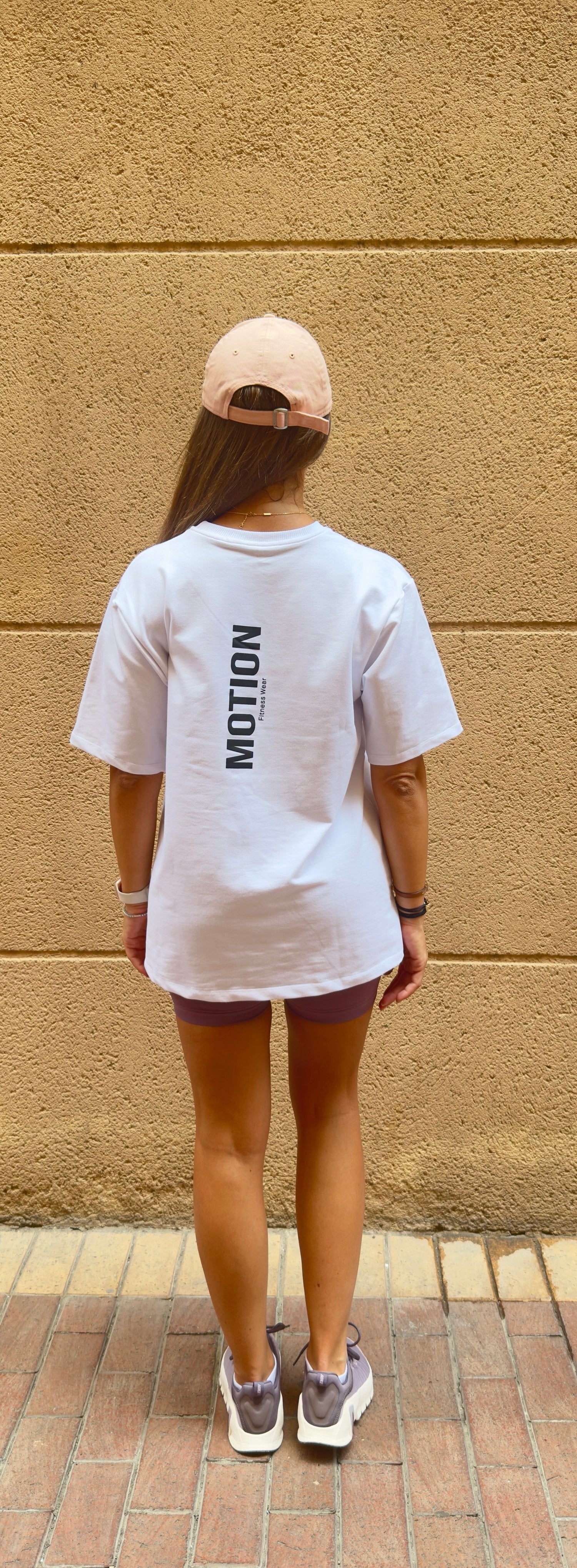 Oversized white T-shirt